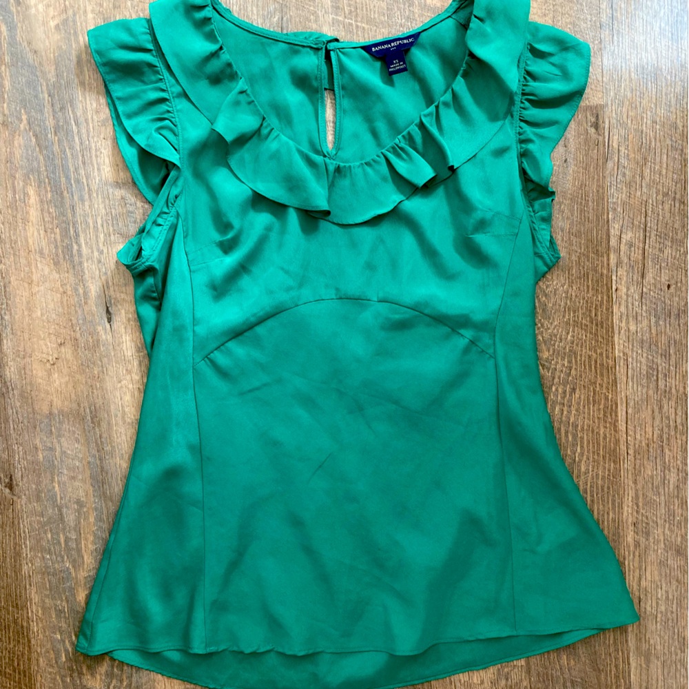 Banana Republic | Emerald Green Ruffle Blouse